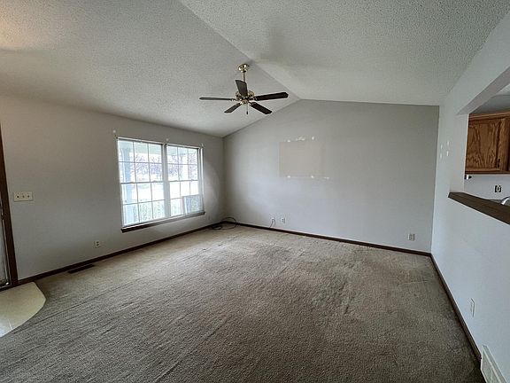 4th image of 721 Cottonwood Cir