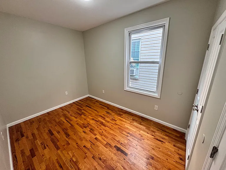 7 Chelsea Ave #2 — Photo 5