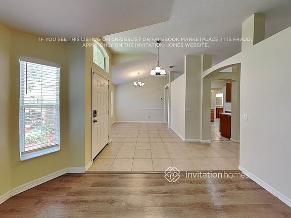 5th image of 370 Pine Springs Dr