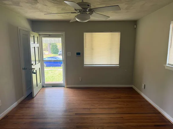 5404 Douglas St, Norfolk, VA 23509