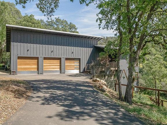 2nd image of 200 Hidden Creek Dr