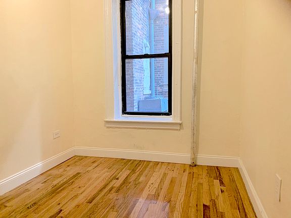 4th image of 3151 Broadway APT 1A