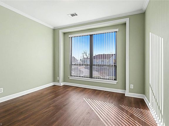 3rd image of 411 W Washington St Ste 209
