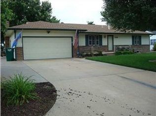 1218 W Willow Ln, Haysville, KS 67060