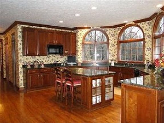 5th image of 8655 Virginia Dr