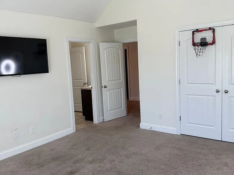 2428 Orchard Dr — Photo 25