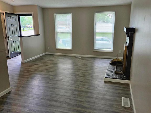 2nd image of 4558 Mount Rushmore Ct
