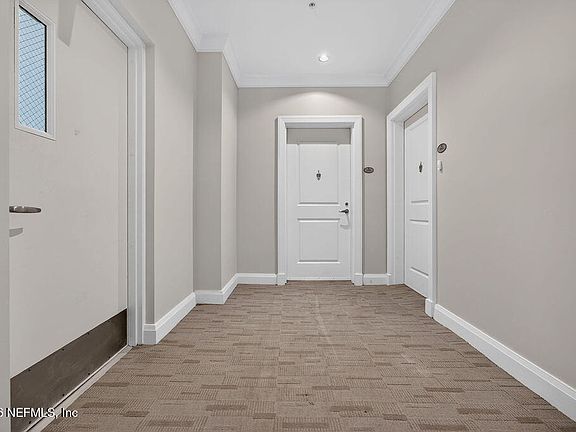 5th image of 1431 RIVERPLACE Boulevard #1904