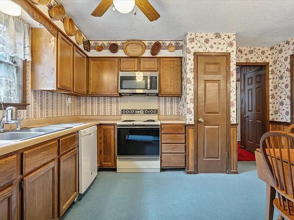 4th image of 2818 Lanthorn Dr