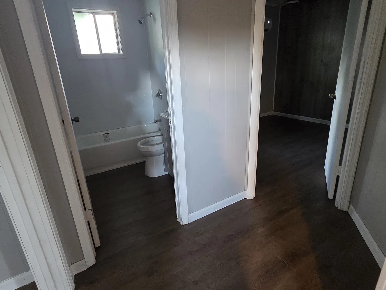 1128 Riverbend Dr — Photo 3