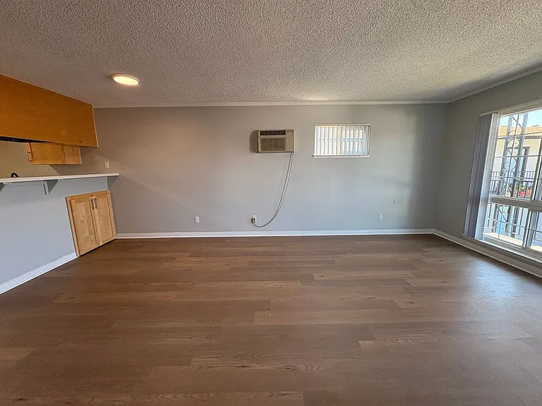 Villa Del Sol Apartments — Photo 75