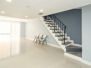 1070 W 43rd Pl #38, Hialeah, FL 33012