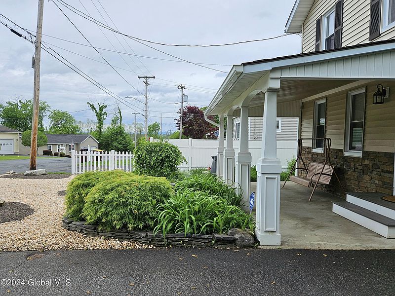 5th image of 8 Birch Lane