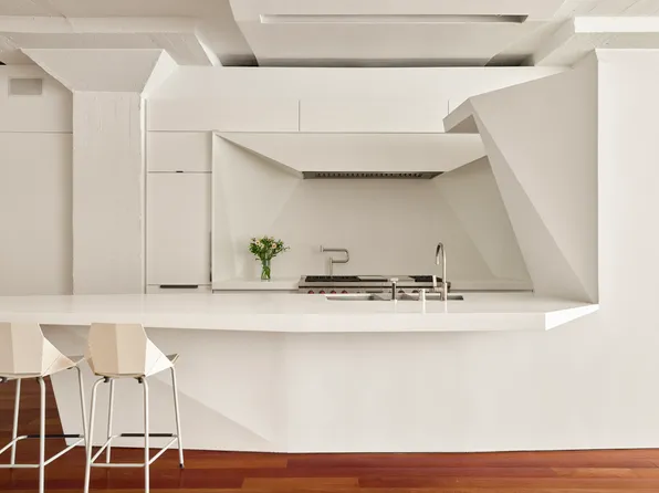 25 N Moore St APT 2A, New York, NY 10013