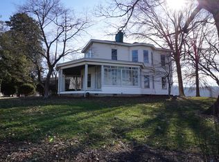 19 Valley St, Winfield, WV 25213