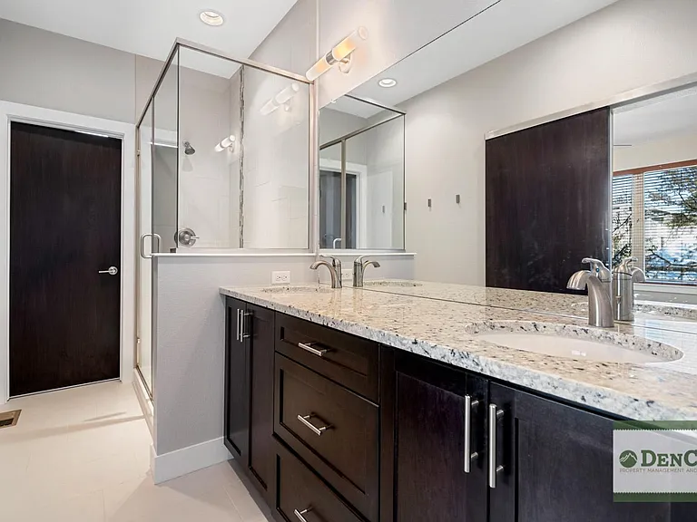 3118 Vallejo St — Photo 16