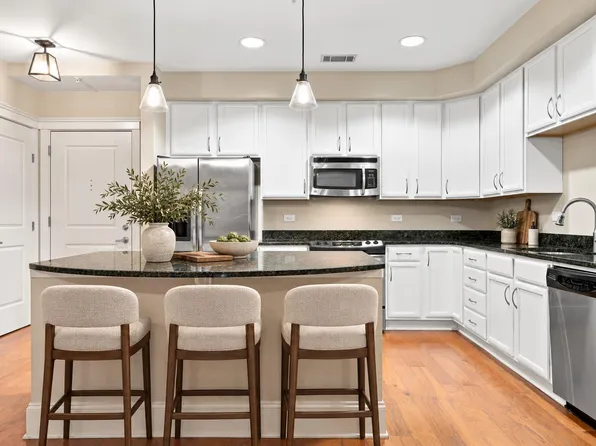 222 Glenwood Ave APT 717, Raleigh, NC 27603