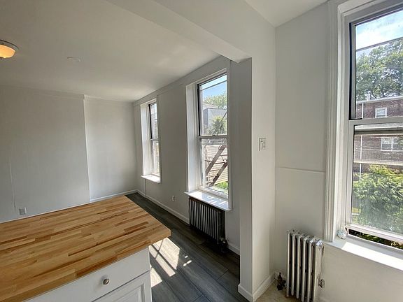 5th image of 19 Newell St Floor 2