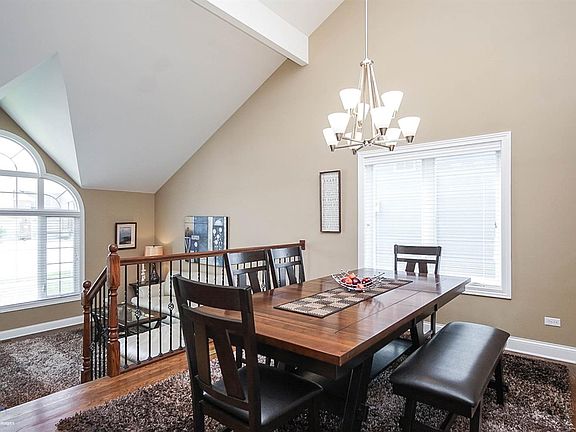 5th image of 9768 Tulip Ln