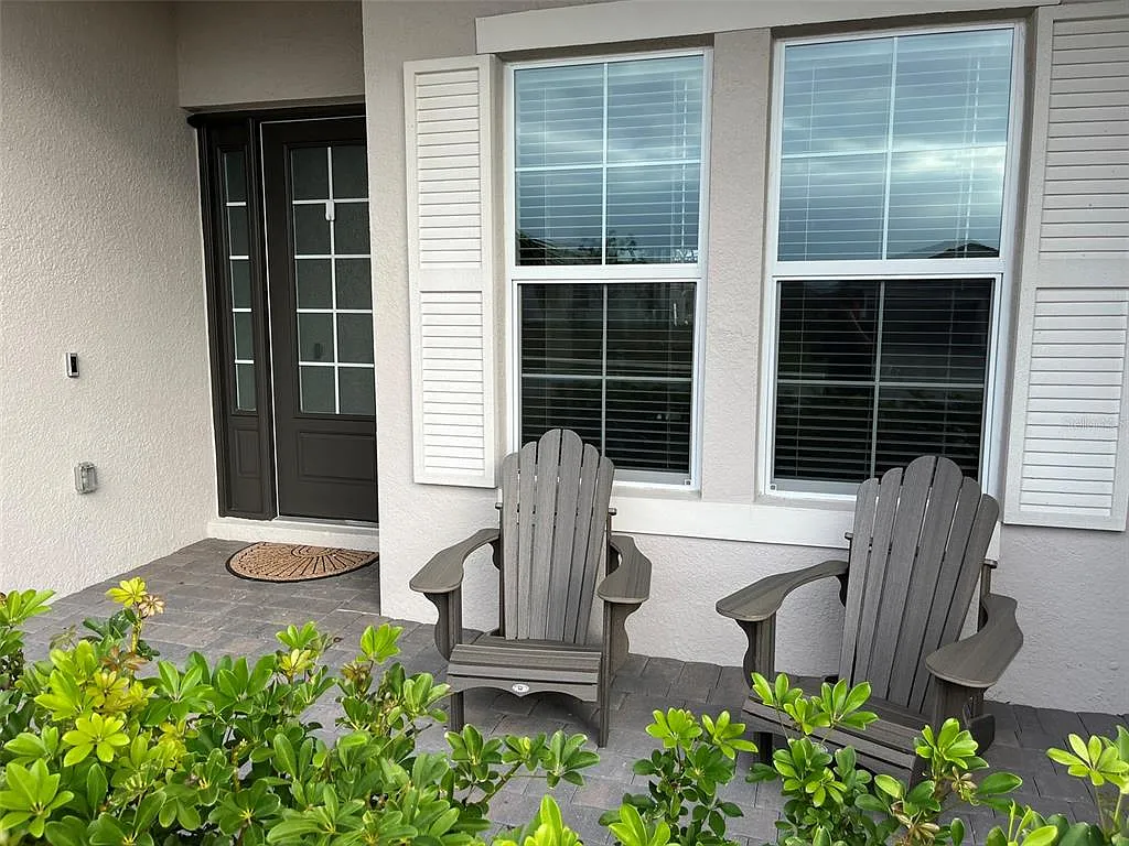 4 bed, 3.0 bath, 2543 sqft, $6,150 — Photo 2