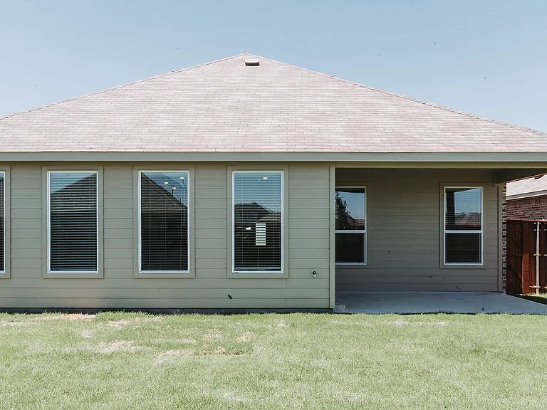2105 Martins Pond Rd — Photo 3