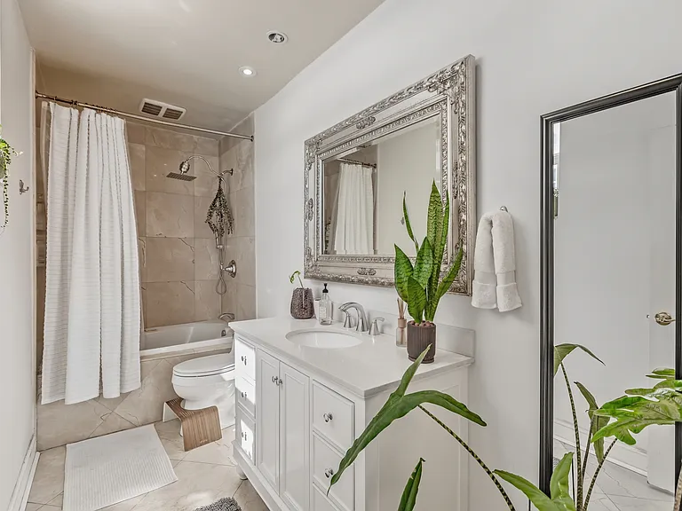 5001 Collins Ave #1K — Photo 12