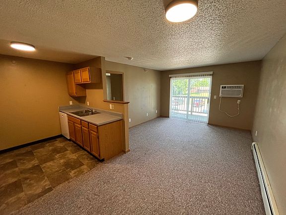 4th image of 2805 Schroeder Dr #16
