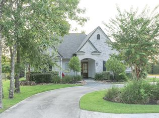 10883 Bourbon St, Willis, TX 77318