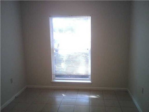 5th image of 117 Harbeson Ave