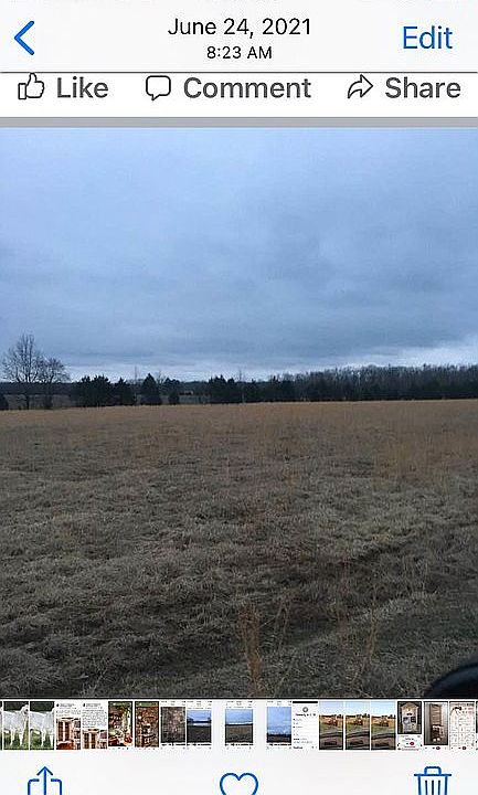 2nd image of 692 Smith Rd
