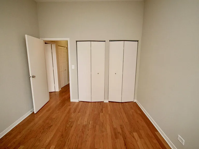 2310 N Clark St #2E — Photo 9