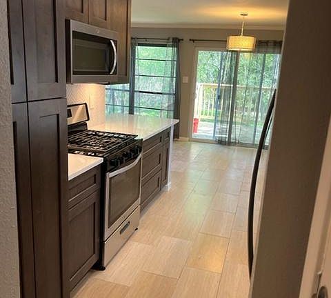 3rd image of 1605 Walsh Tarlton Ln