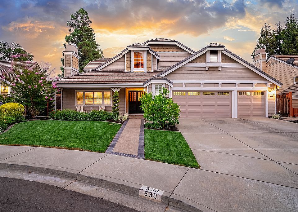 1st image of 530 Dolores Pl