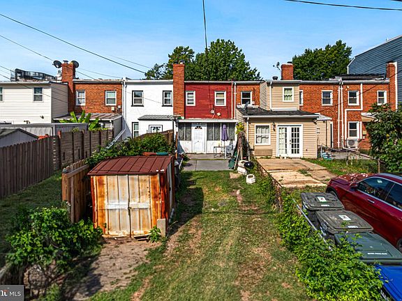 5th image of 421 20th St NE