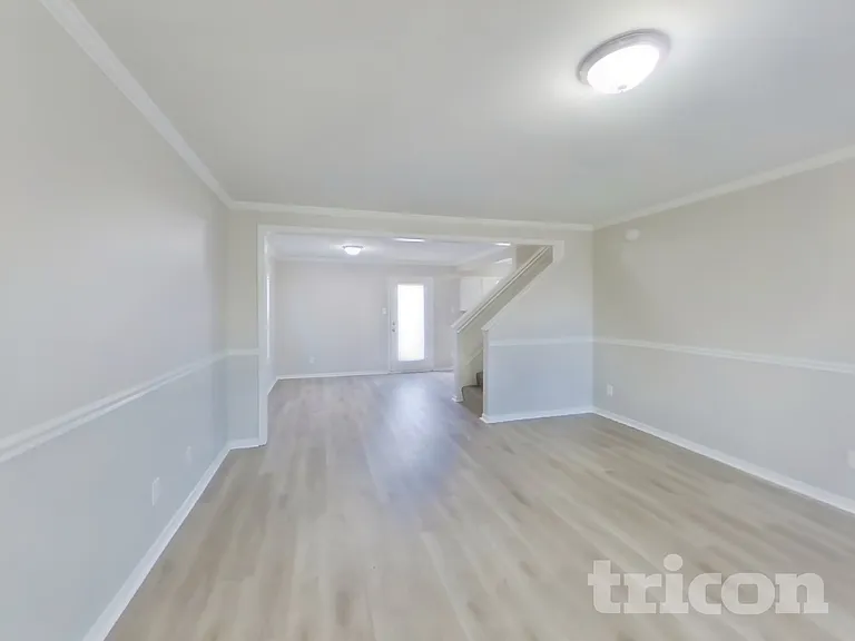 10875 Grace Dr — Photo 3