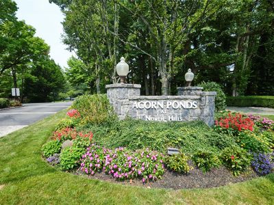 1 Chestnut Hill #1, Roslyn, NY, 11576