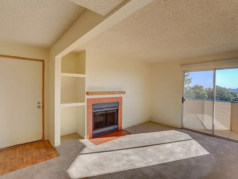 Americana Lakewood Apartments — Photo 20