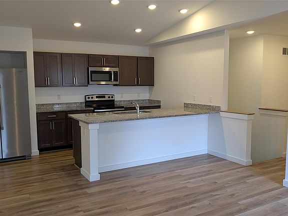 4th image of 6112 Andersonville Rd
