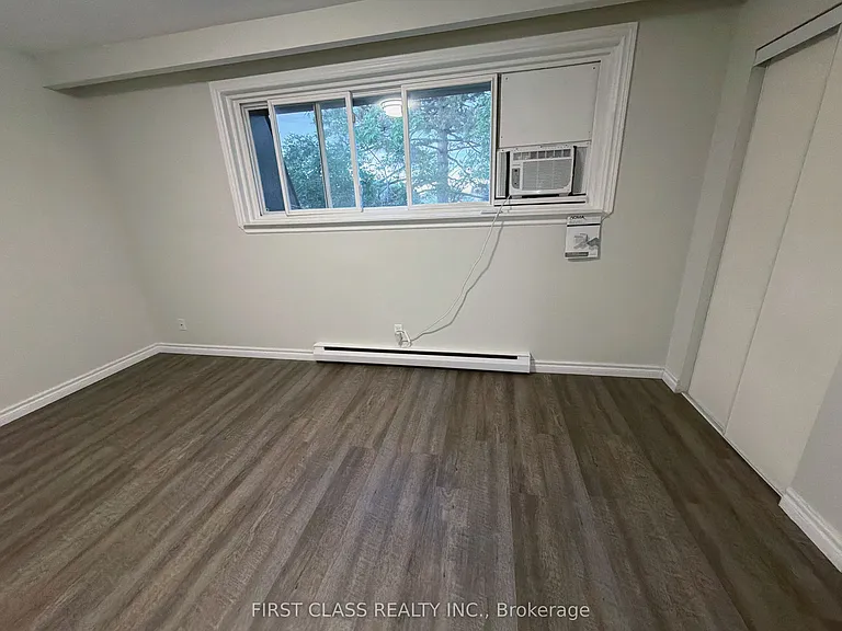 57 Godstone Rd #114 — Photo 11