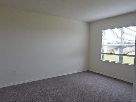 4th image of 812 Auburn Grove Ct