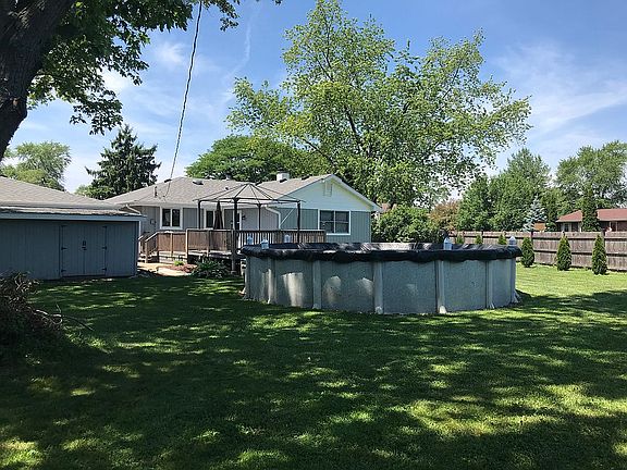 3rd image of 37335 N Lake Shore Dr