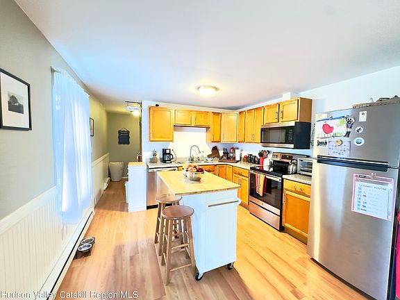 3rd image of 809 Sleepy Hollow Road