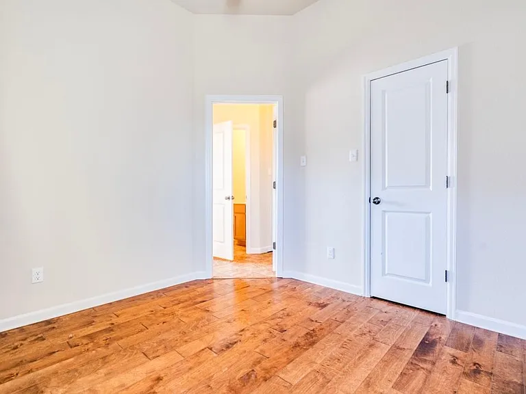 271 Bridgestone Way — Photo 16