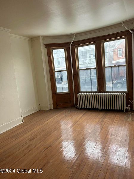 3rd image of 858 3rd Street