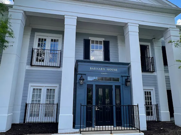 12853 Tradd St APT 2B, Carmel, IN 46032