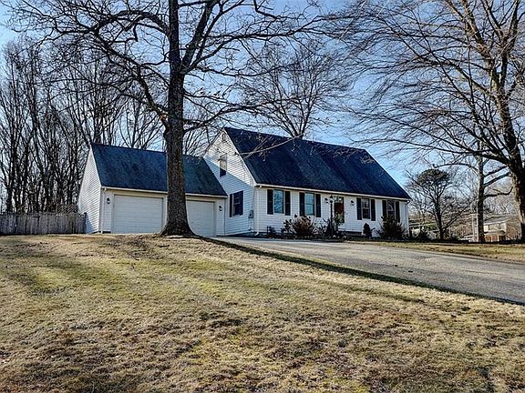 4th image of 122 Cole Dr
