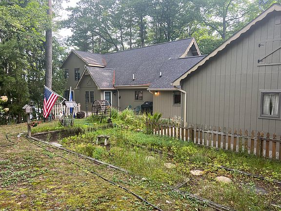 4th image of 10903 Black Bear Rd NE