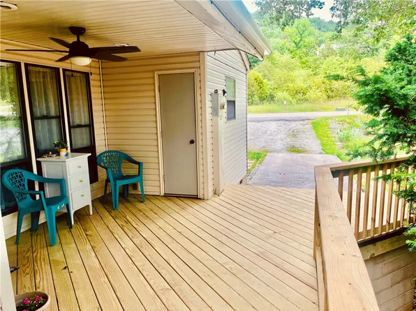 53 Woodsdale Dr APT 1, Holiday Island, AR 72631