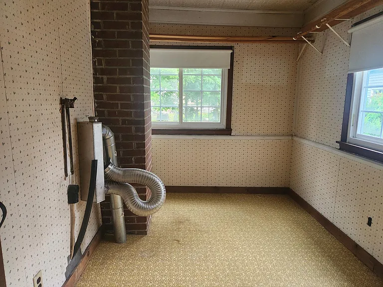 285 Main St — Photo 23