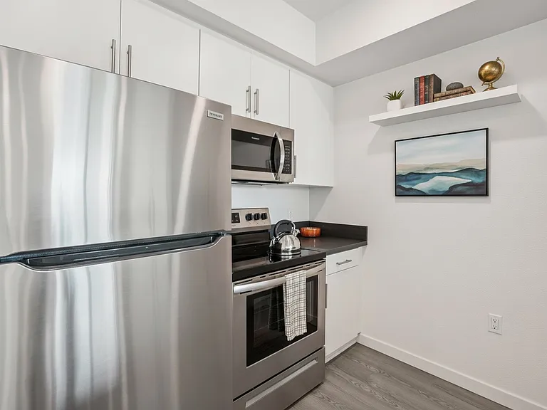 The Peake Apartments — Photo 36